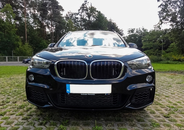BMW X1 cena 88500 przebieg: 88500, rok produkcji 2017 z Warszawa małe 211